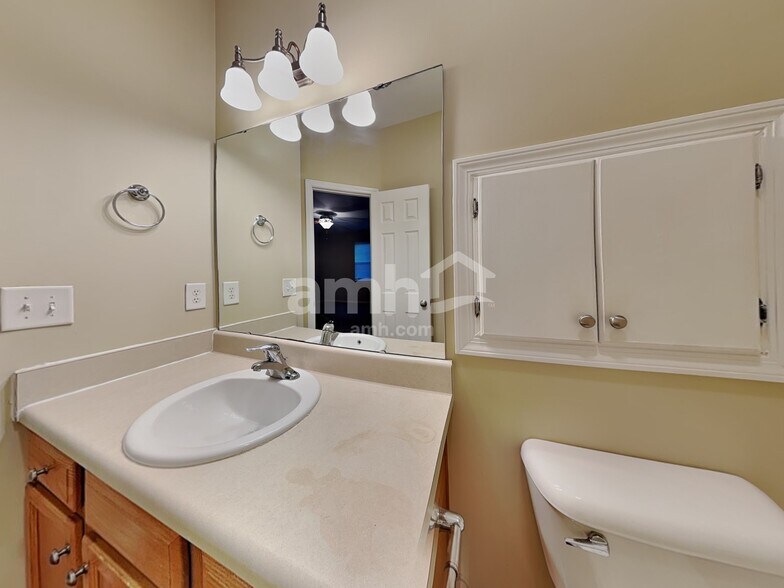 Building Photo - 1606 Hayesville Dr
