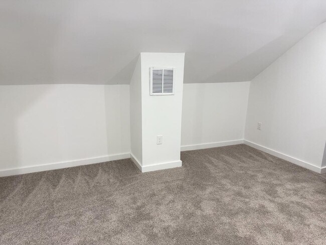 Building Photo - 2903 E Cold Spring Ln