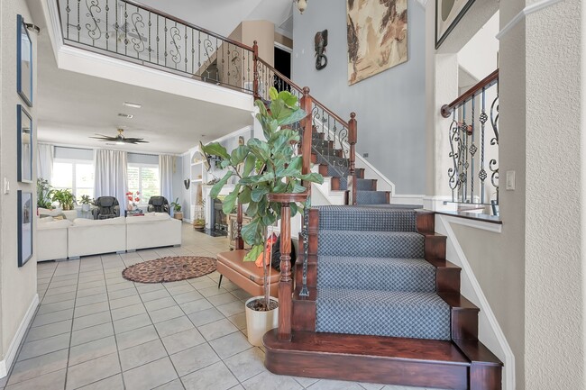 Building Photo - 71 La Jolla Cir