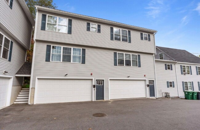 Building Photo - 38 Perham St