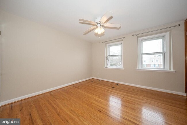 Building Photo - 130 Ivy Ct