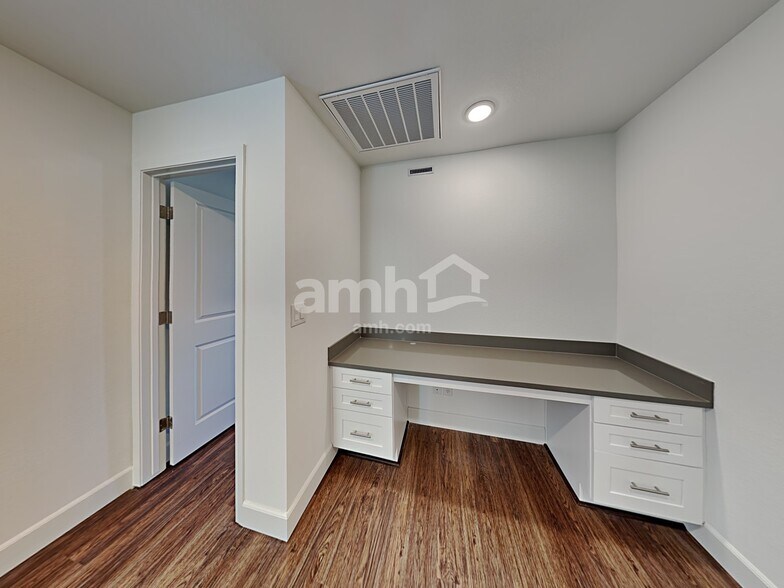 Building Photo - 9149 Crocker Pt Ct