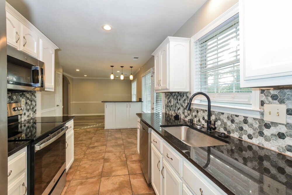 Building Photo - 9453 Bryant Trent Blvd