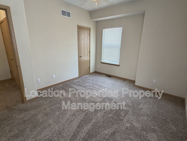 Building Photo - 2201 Westdale Rd