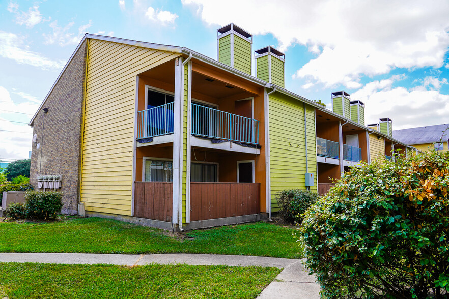 Building Photo - Thicket Apartments