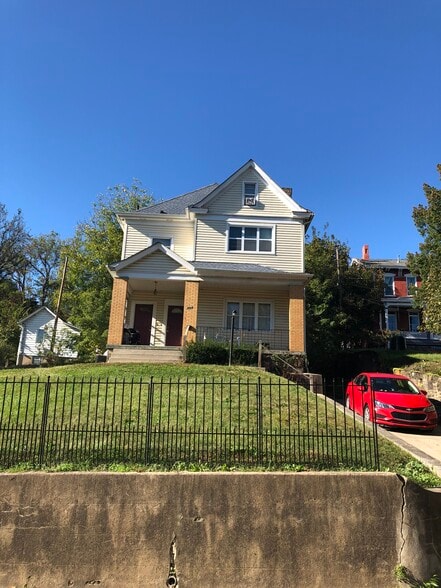 Primary Photo - 408 5th Ave