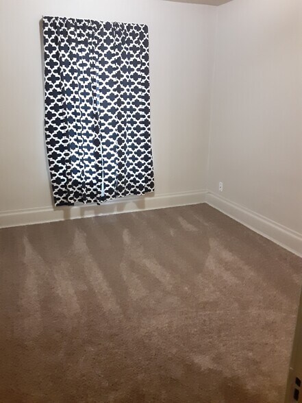 Building Photo - 1801 Cumming Ave