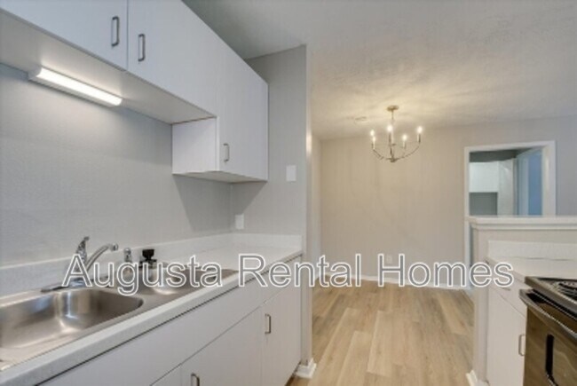 Building Photo - 2515 Ctr W Pkwy