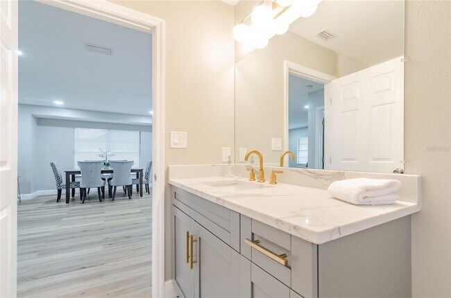Building Photo - "Historic Seminole Heights 3-Bed, 2-Bath H...