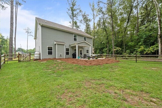 Building Photo - 400 Everest Ct