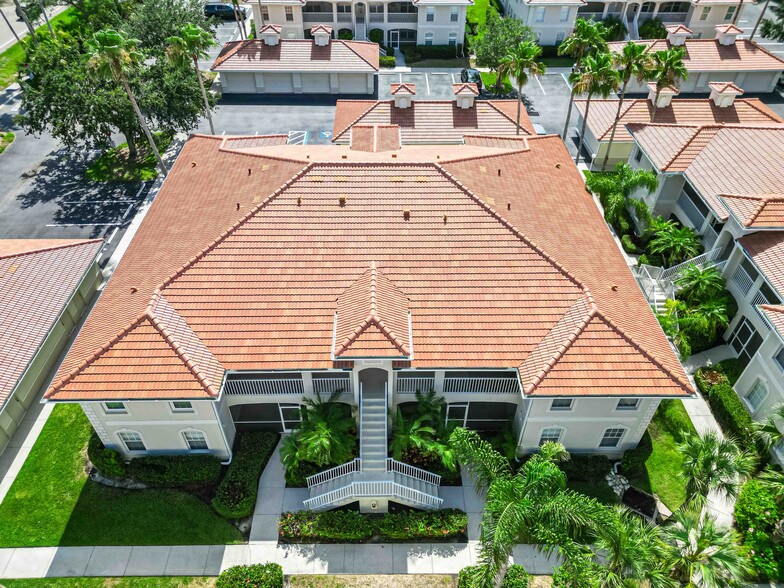 Building Photo - 8202 L Pavia Blvd