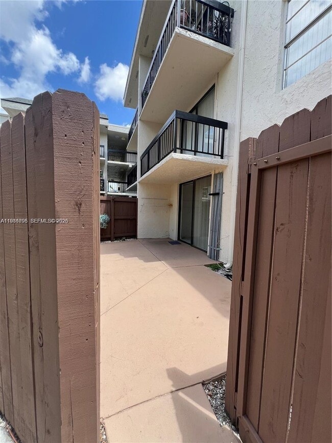 Building Photo - 8307 SW 142nd Ave