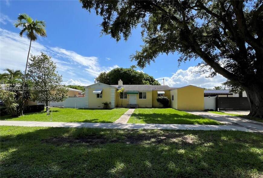 Building Photo - 432 Palmetto Dr