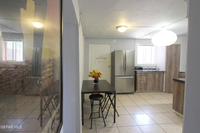 Building Photo - 130 Tobin Pl