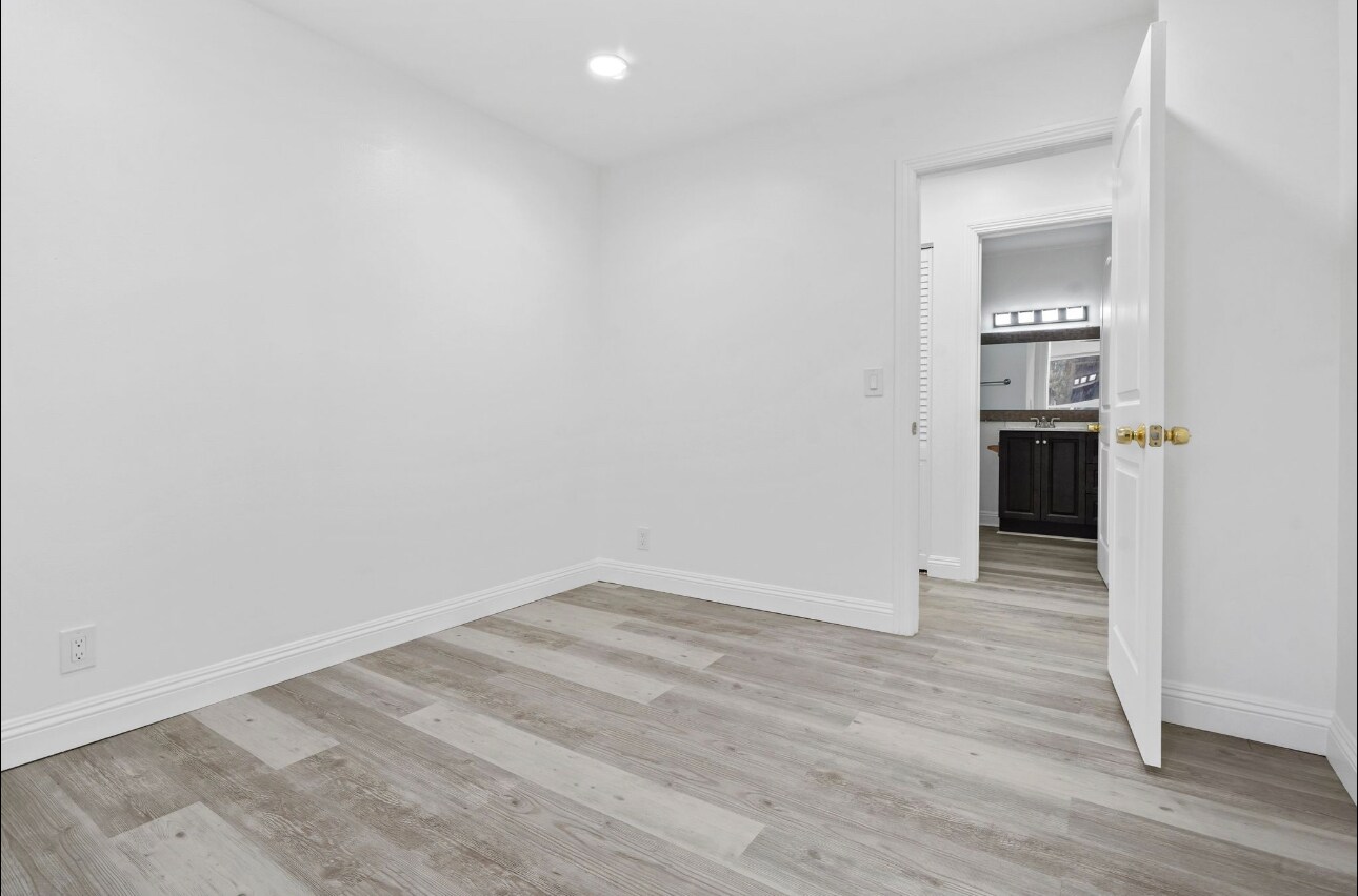 Building Photo - 4925 Indian Wood Rd