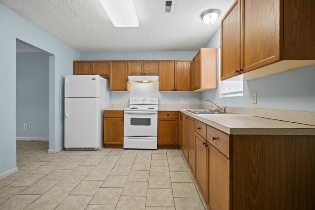 Building Photo - 1318 Harmony St