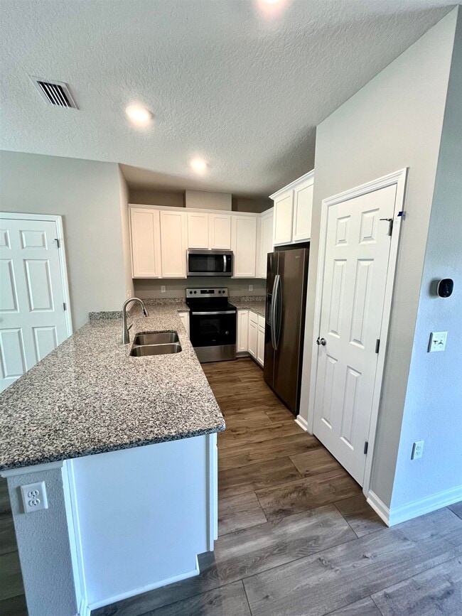Building Photo - 150 Silver Fern Dr