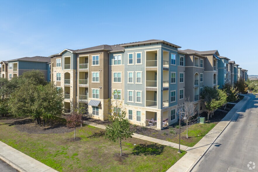 Primary - The Mark at Huebner Oaks