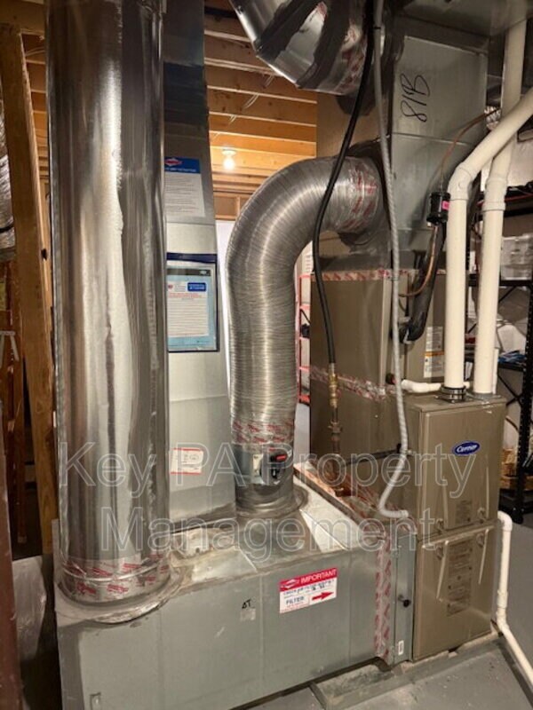 Building Photo - 659 Thomas Penn Dr