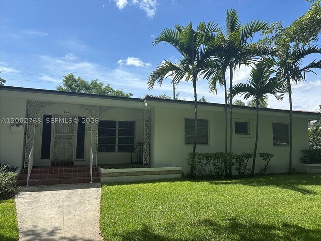 Building Photo - 5340 Orduna Dr