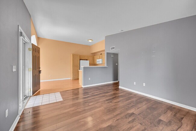 Building Photo - $2,050.00, 2-bed, 2 bath, located in Broom...