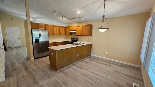 Building Photo - Ranch home in quiet neighborhood