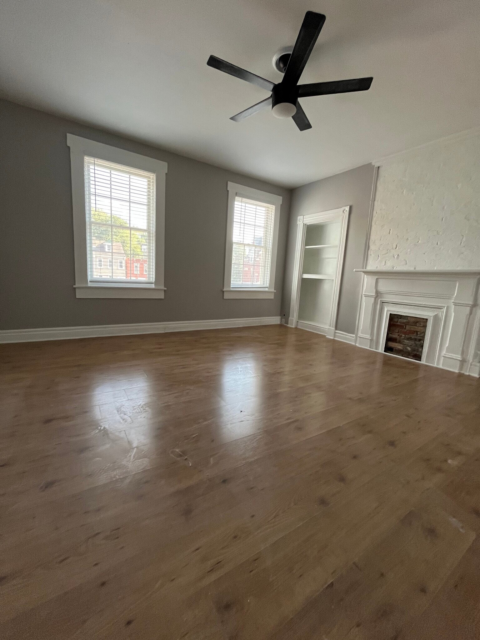Bedroom 1 - 5341 Carnegie St