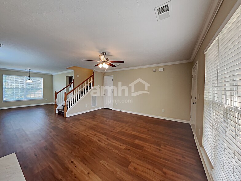 Building Photo - 2344 Hockett Dr