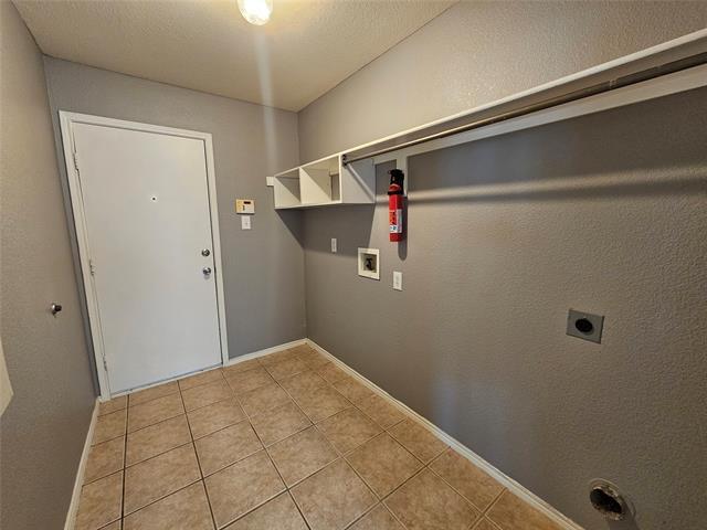 Building Photo - 2408 Finch Dr