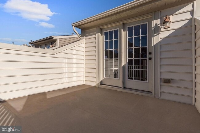 Building Photo - 7576 Maidenhead Dr