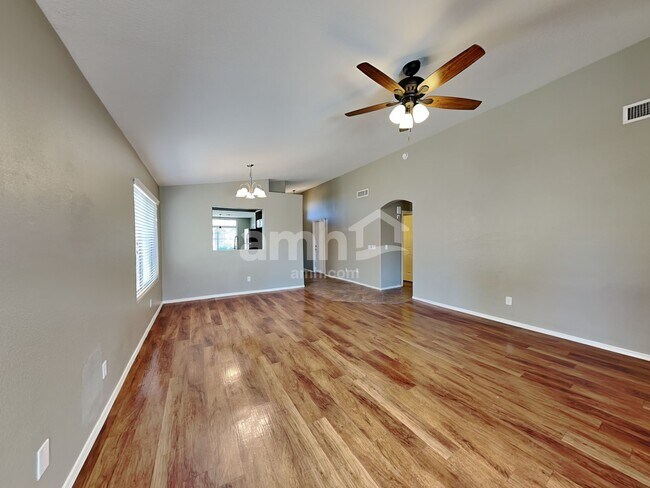 Building Photo - 6415 W Chisum Trail