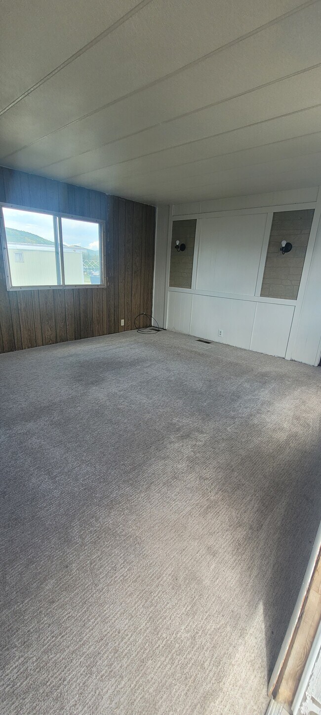 Building Photo - Terrace Acres