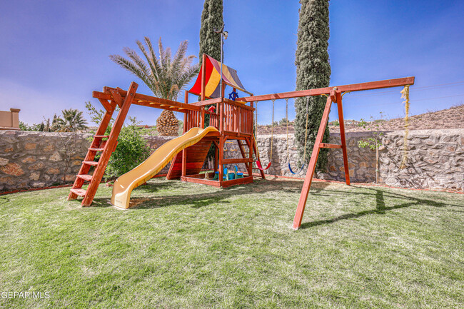 Building Photo - 6205 Brisa Del Mar Dr