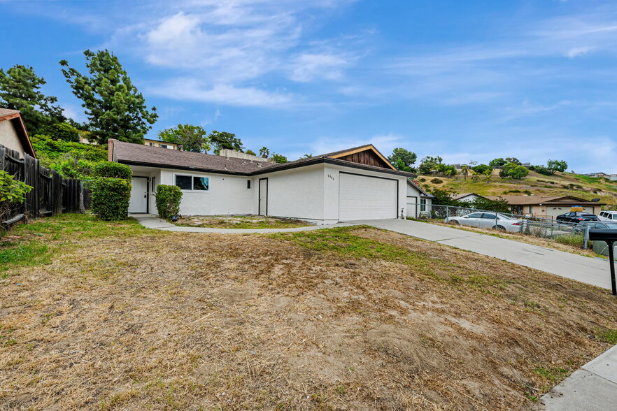 Building Photo - 6046 Reo Pl