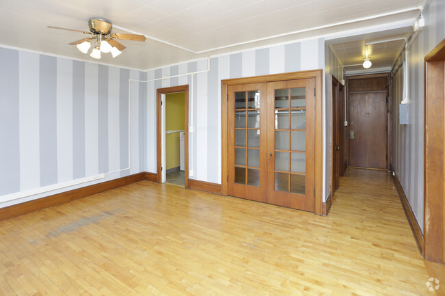 Mason Living Area - Riverpark Apartment Community