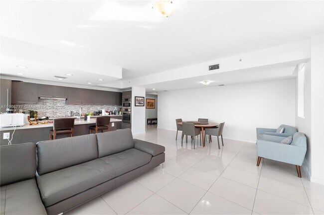 Building Photo - 7751 NW 107th Ave