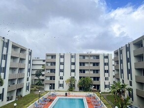 Building Photo - 10090 NW 80th Ct