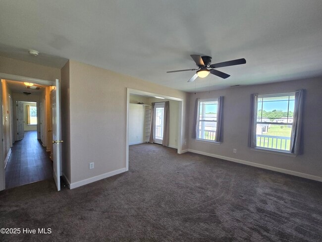Building Photo - 2100 Aydlett Dr