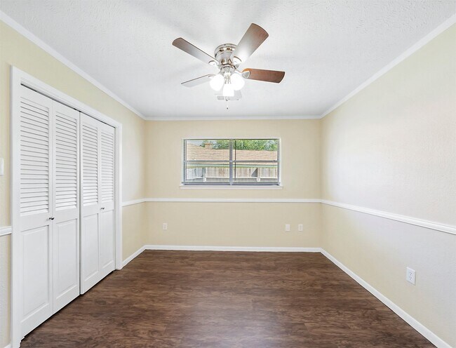 Building Photo - 3806 Montego Dr