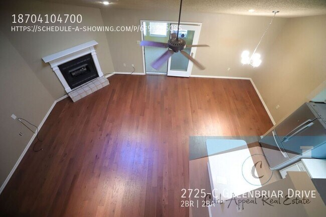 Building Photo - 2725 Greenbriar Dr