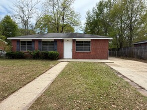 Building Photo - Room To Stretch