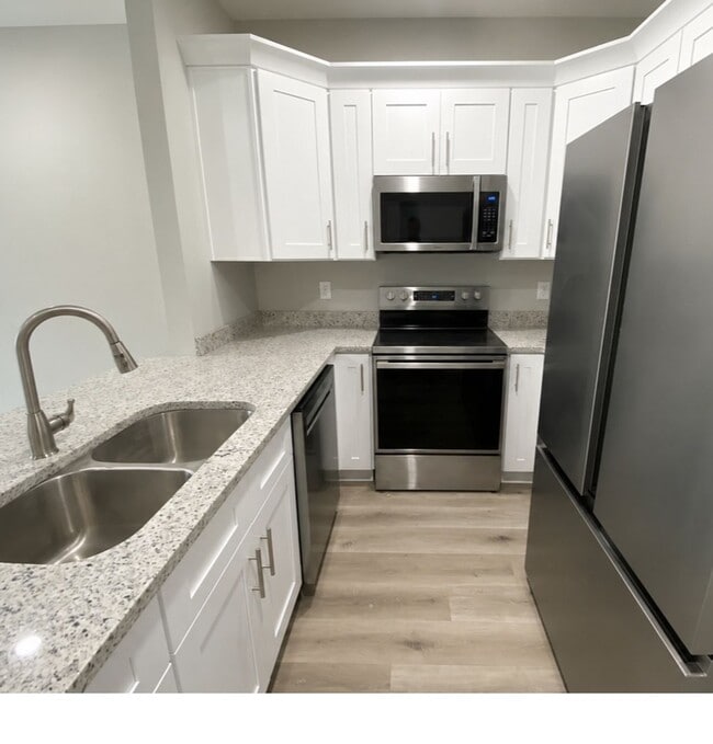 Building Photo - 2513 Bratton Street Unit B