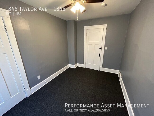 Building Photo - Glorious 3 Bedroom Lower in Racine