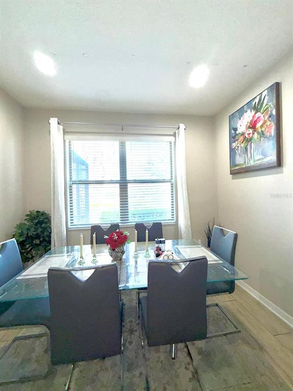 Building Photo - 204 Rustic Loop