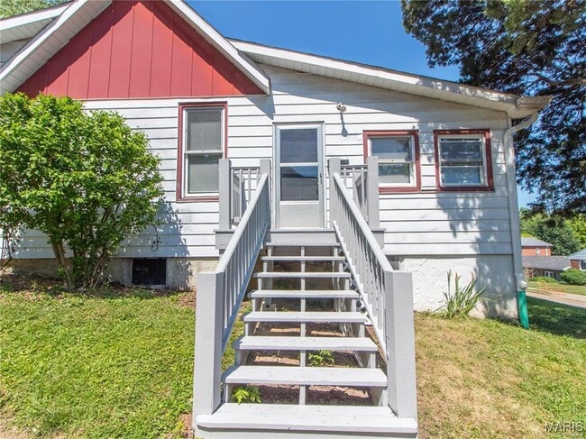 Primary Photo - 7410 Hoover Ave