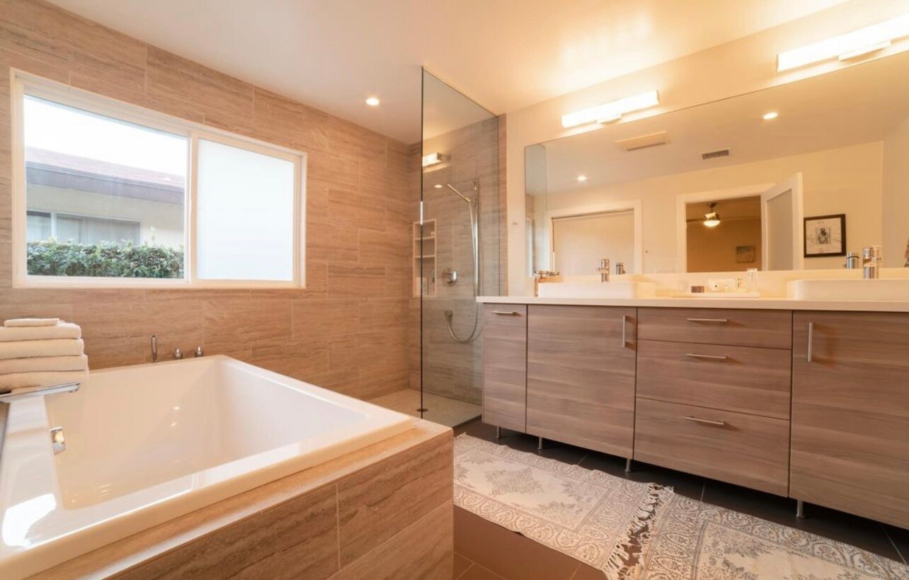 Master Bathroom - 1530 Marine Ave