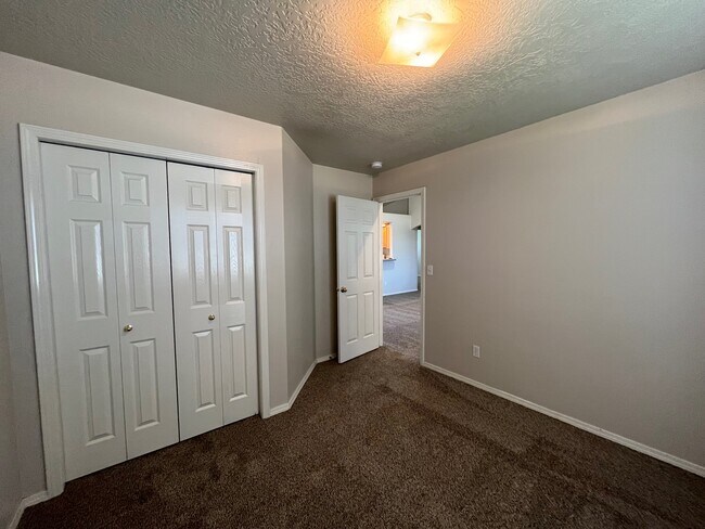 Building Photo - 16847 Bayou Way