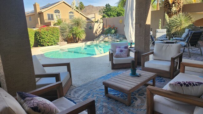 Building Photo - Spacious 3 Bedroom in the Foothills!