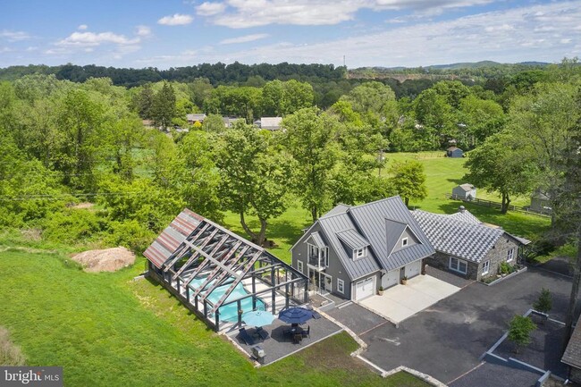 Building Photo - 75 Browns Dr
