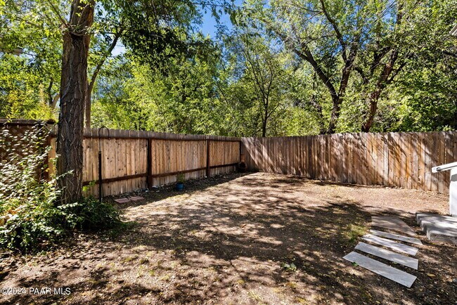 Building Photo - 306 S Virginia St